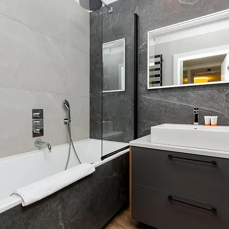 Forest Club Kabaty By Renters Prestige Appartement