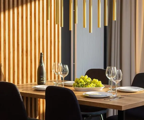 Forest Club Kabaty By Renters Prestige 바르샤바