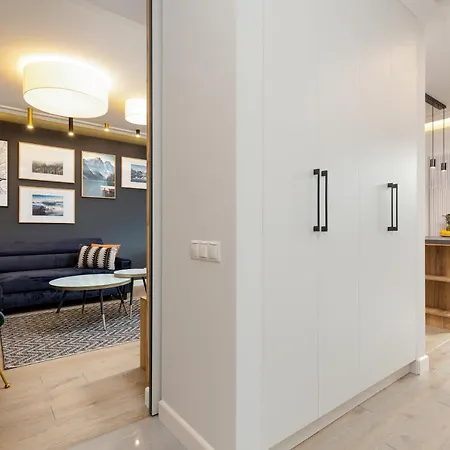 Apartment Forest Club Kabaty By Renters Prestige Warsaw