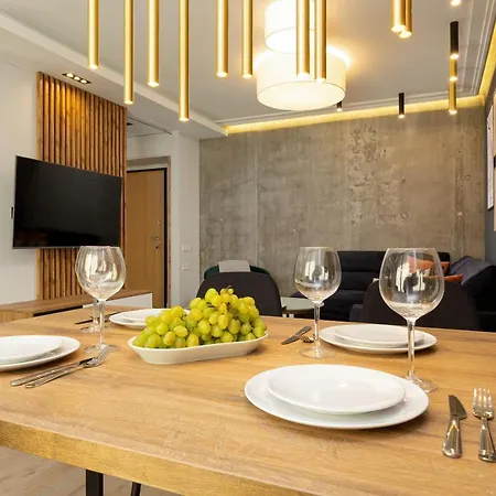 Apartment Forest Club Kabaty By Renters Prestige Warsaw