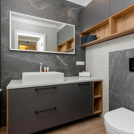 Forest Club Kabaty By Renters Prestige Varsavia