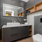 Forest Club Kabaty By Renters Prestige Varşova