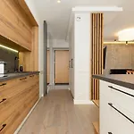 Forest Club Kabaty By Renters Prestige * Varşova