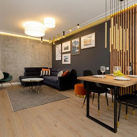 Forest Club Kabaty By Renters Prestige Varšava